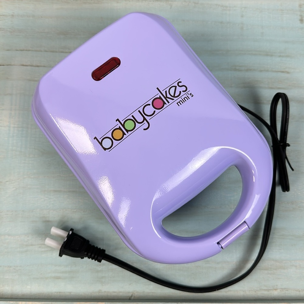BABYCAKES mini cake pop maker  - new without box